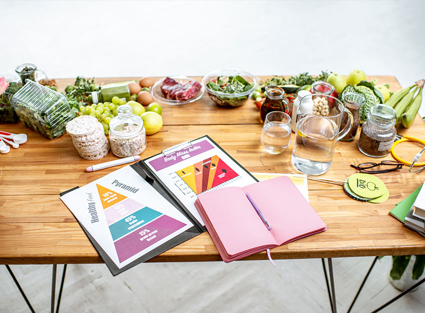 Diyetisyen Ne Yapar ve Zayıflarız?